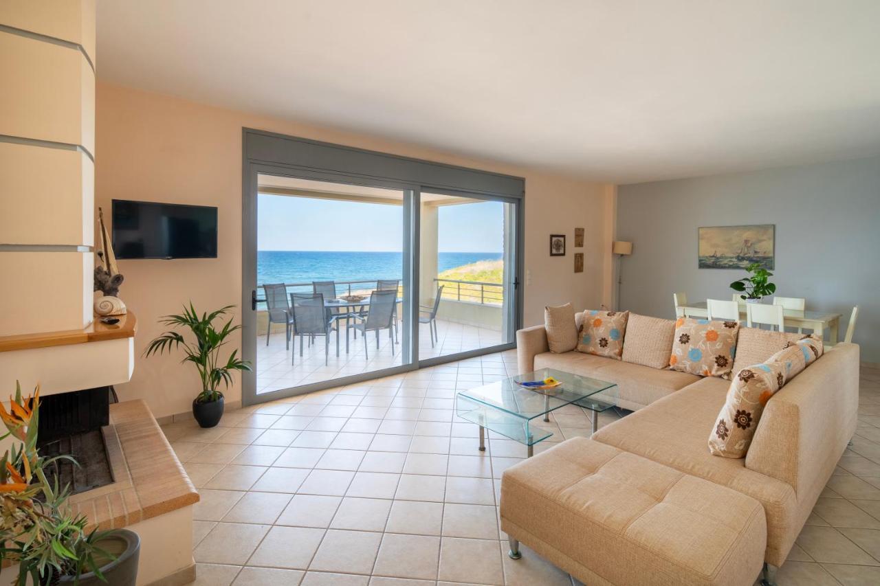 Spacious Beachfront Maisonettes With Stunning Views & A Private Beach Monemvasía المظهر الخارجي الصورة