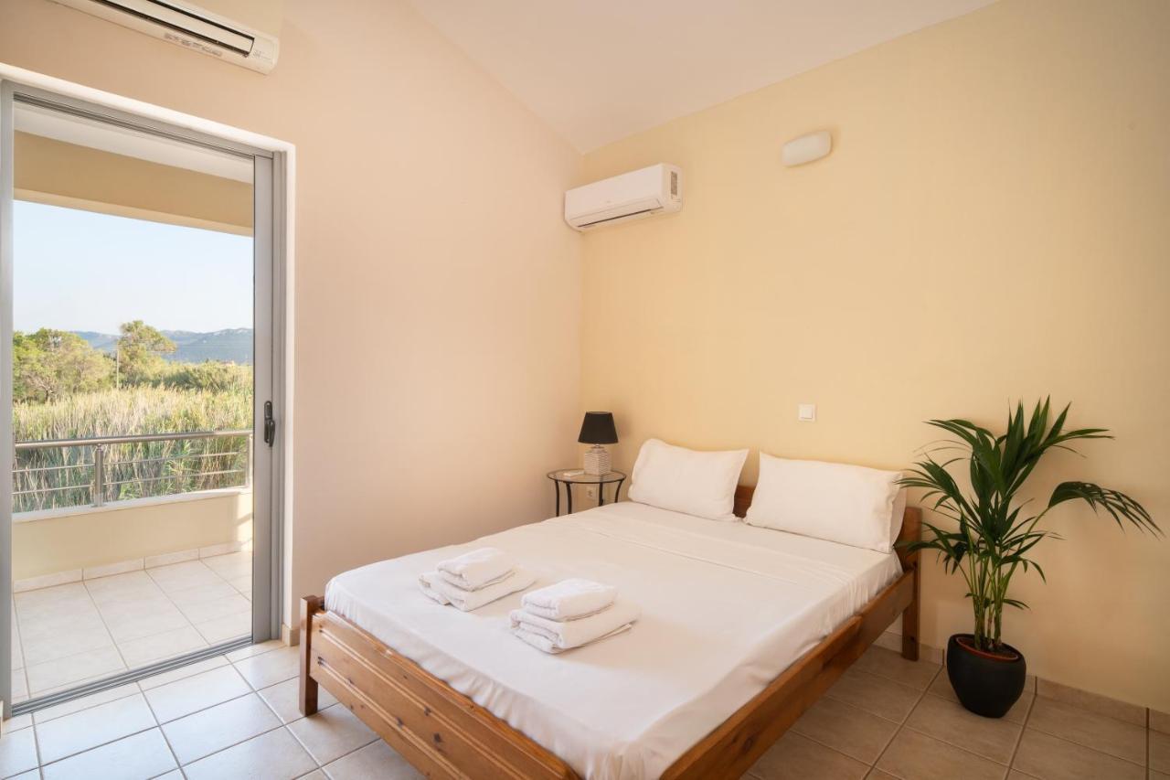 Spacious Beachfront Maisonettes With Stunning Views & A Private Beach Monemvasía المظهر الخارجي الصورة