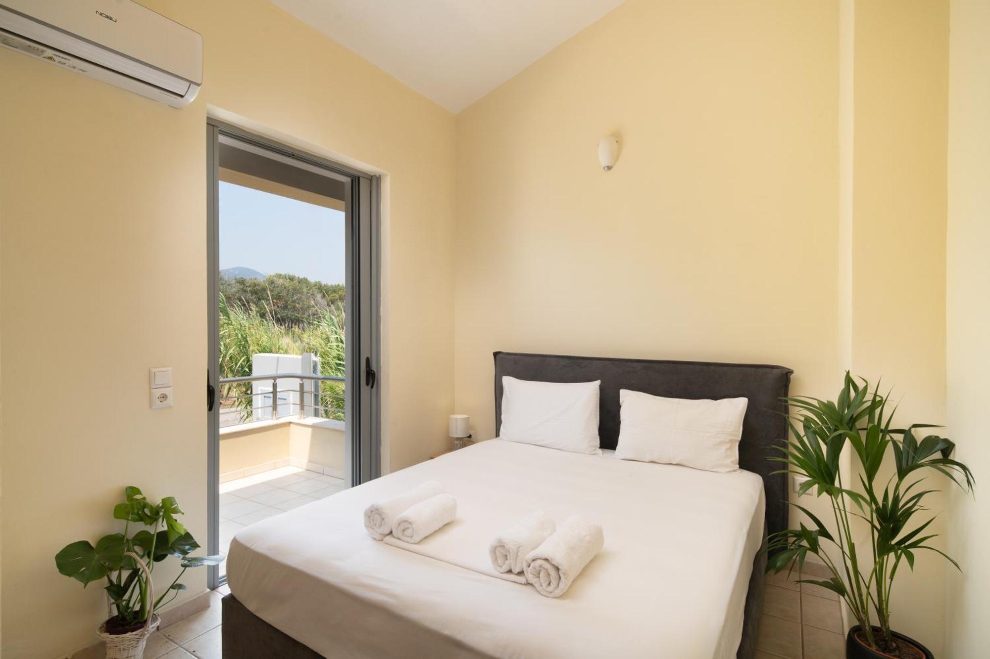 Spacious Beachfront Maisonettes With Stunning Views & A Private Beach Monemvasía المظهر الخارجي الصورة
