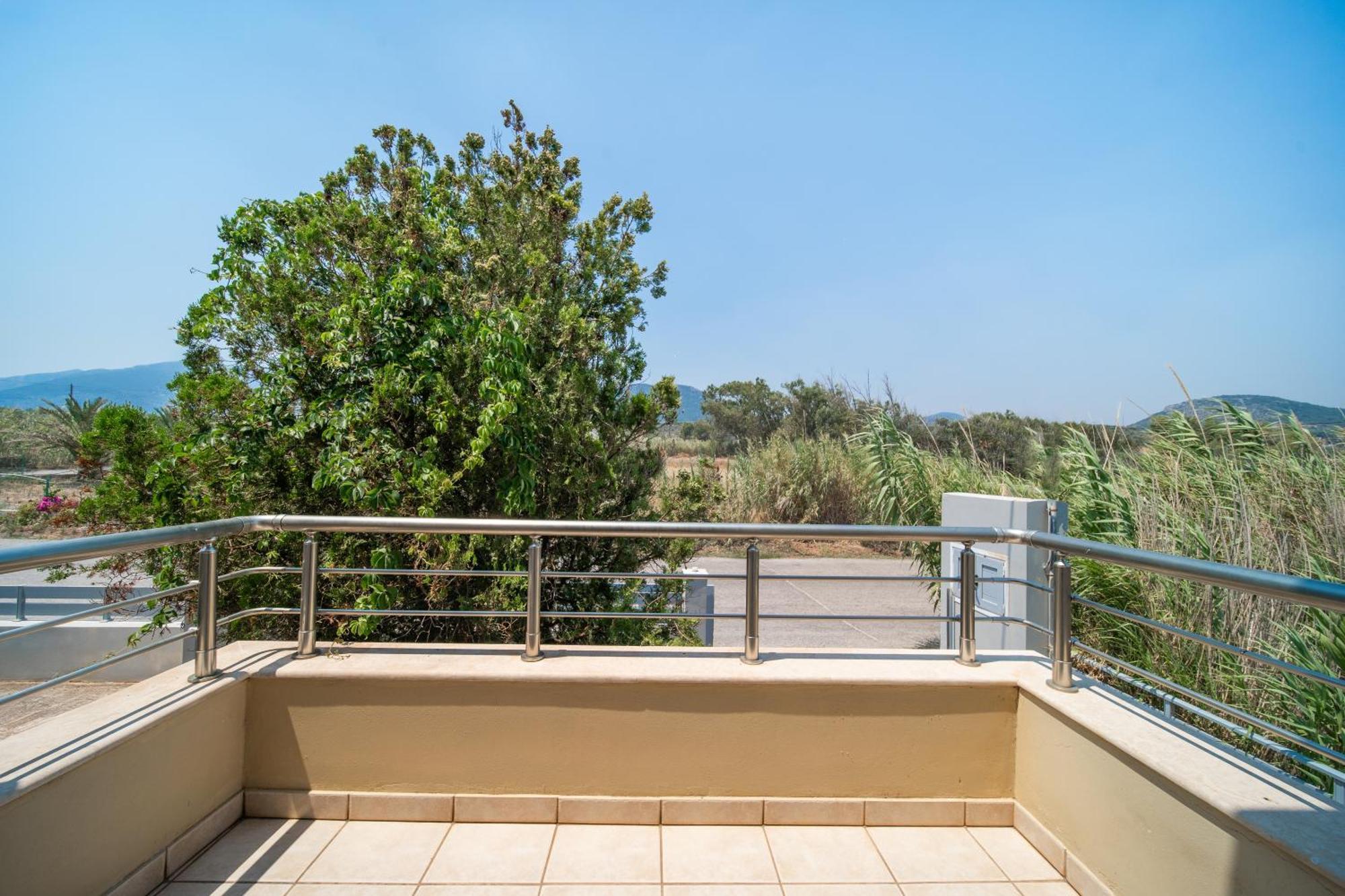 Spacious Beachfront Maisonettes With Stunning Views & A Private Beach Monemvasía الغرفة الصورة